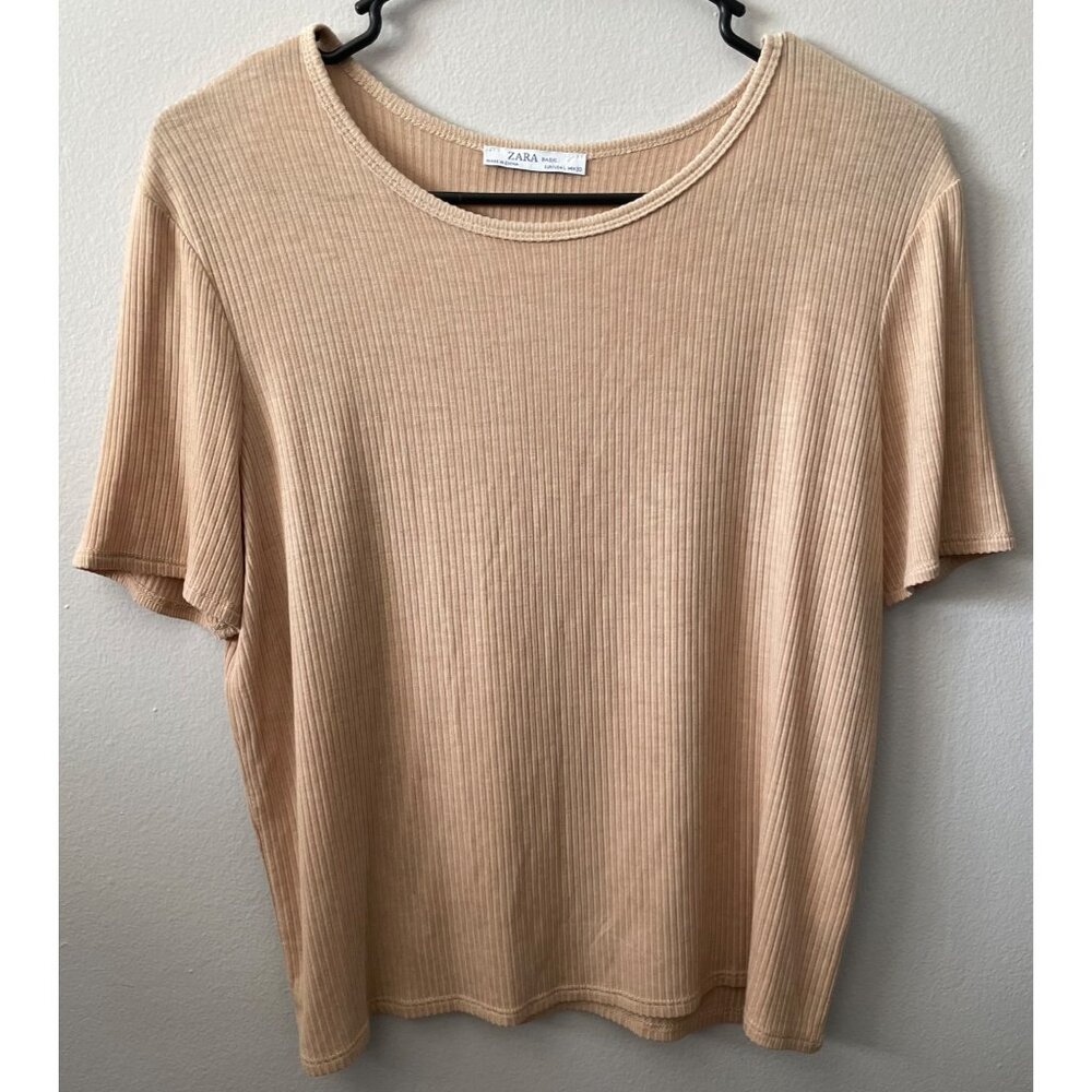 Tuckable Length Zara Ribbed Tee in Neutral Beige – Size L